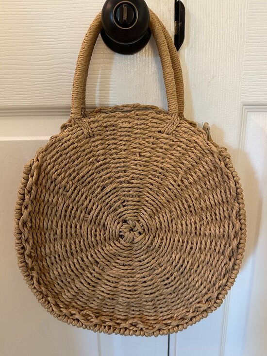 Source Unknown Handbags - EUC Boho Round Woven Straw Circle Bag | Neutral Summer Tote
